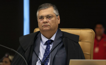 Flávio Dino manda PF investigar suspeitas envolvendo R$ 55,4 milhões em emendas Pix