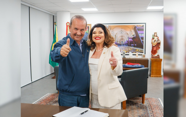 Jorginho Mello deixa comando de SC e Marilisa assume durante período eleitoral
