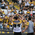 Na estreia de Louzer, Criciúma goleia o Avaí e espanta má fase na Série B