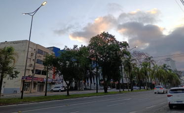 Frio e neblina nas primeiras horas dão lugar ao sol neste sábado em SC