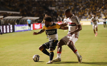 Em novo encontro com Tencati, Criciúma busca vitória fora para manter vantagem na liderança