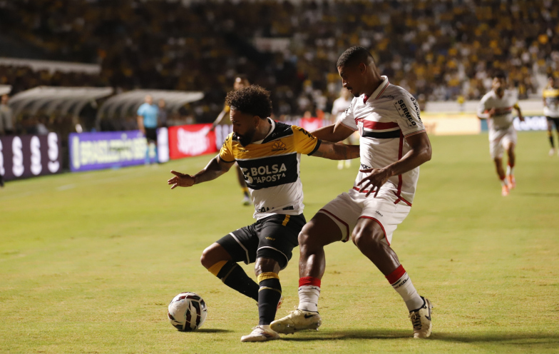 Em novo encontro com Tencati, Criciúma busca vitória fora para manter vantagem na liderança