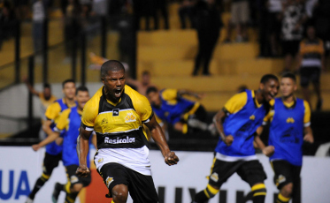 Eduardo e Carlos César à disposição para enfrentar o Tubarão