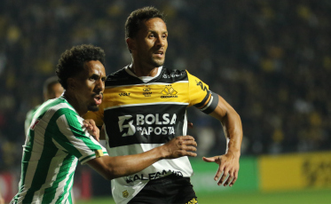 Time de SC despenca no returno e pode deixar o G6 após quase 20 rodadas