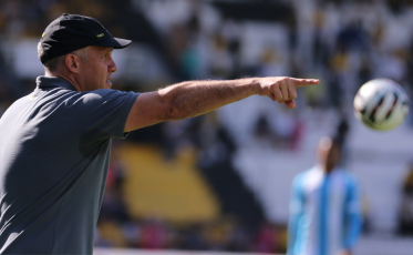 Baptista destaca consistência do Criciúma e mira 