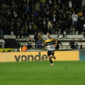 Criciúma vence a Ponte Preta e entra no G4 da Série B