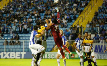 Criciúma surpreende e vence o Avaí fora de casa