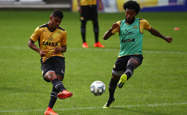 Cheio de desfalques, Criciúma recebe o Brasil de Pelotas 