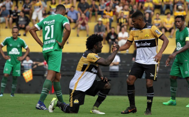 Criciúma venceu 35% dos clássicos na era Dal Farra