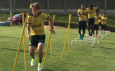 Com tabela embolada, Criciúma e Brusque duelam pela sobrevivência