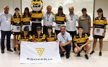 Time feminino do Criciúma visita a Cooperja em Jacinto Machado