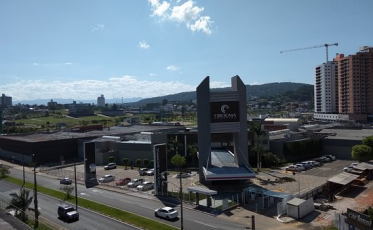 Shoppings seguem fechados. Liderança do setor questiona