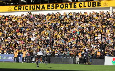 Criciúma ultrapassa marca de 300 mil pagantes no Heriberto Hülse em 2024