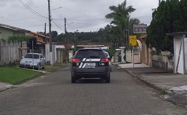Polícia Civil realiza operação no Cristo Redentor com buscas em quatro casas