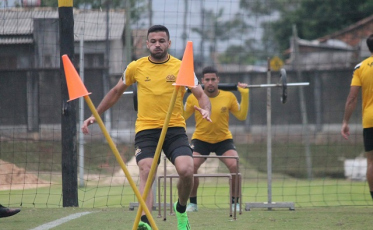 Tencati fica próximo de ganhar mais reforços do departamento médico