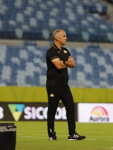 Baptista comemora empate no sufoco e elogia postura do elenco: 'Serve de alerta'