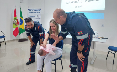 Curso de manobra de Heimlich para gestantes vira lei em Morro da Fumaça