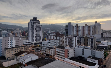 Região Sul de Santa Catarina com quinta-feira de sol 