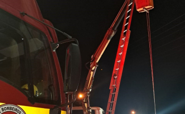 Trabalhador é resgatado a seis metros de altura em Nova Veneza