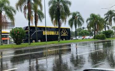 ((Vídeo)) Teve carreata sim! Torcida encara a chuva e sai às ruas em apoio ao Tigre