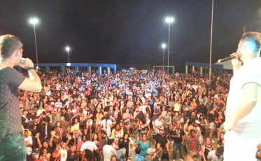 Shows movimentam o público no Carnarroio