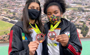 Cocal do Sul é bronze no karatê em competição estadual