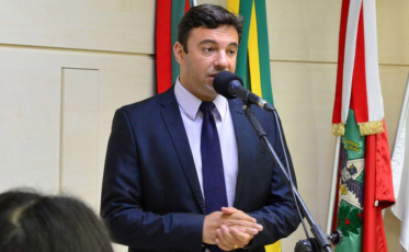 “Prefiro tentar algo maior e falhar do que ficar parado”