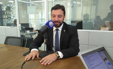 Sem sintomas de coronavírus, Daniel Freitas segue em Brasília