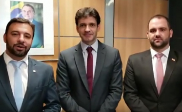 Uma ponte para substituir a balsa de Laguna