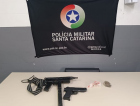 Adolescente é apreendido com arma e drogas em Criciúma