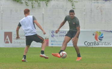 Próspera pronto para partida contra o Figueirense