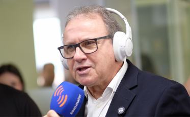 Time de Eleições analisa primeira pesquisa Quaest para o Governo de SC em live às 19h