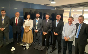 Salvaro se reúne com representantes da Caixa em Brasília