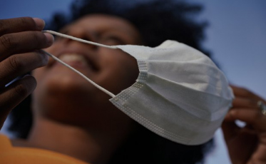 Agora é oficial: uso de máscaras não é mais obrigatório no Estado
