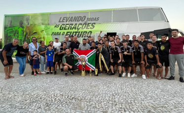 Atletas de futsal chegam a Criciúma após conquistarem vaga no Mundial (VÍDEO)