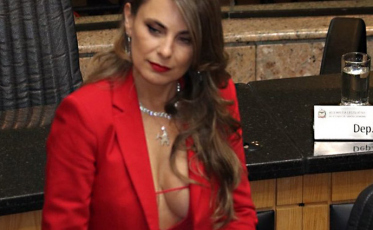 Deputada Paulinha aceita críticas, mas não violência