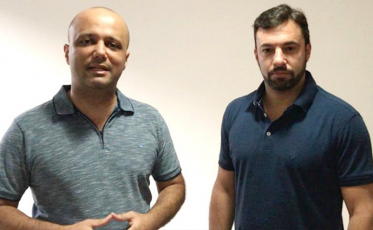 Daniel Freitas assina lista em apoio a Eduardo Bolsonaro