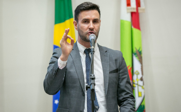 Felipe Estevão e o projeto: eleger deputados na Amurel