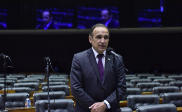 Câmara aprova punição para quem divulgar imagem que incentive violência no trânsito