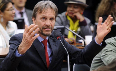 Câmara aprova alteração no ISS que dará R$ 400 milhões a Santa Catarina