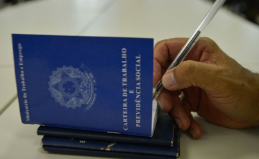 Brasil tem 12,7 milhões de desocupados, indica IBGE