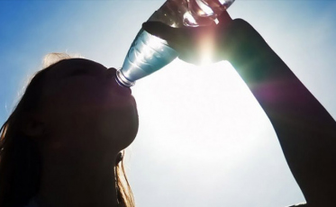 Saiba como evitar insolação e desidratação na praia