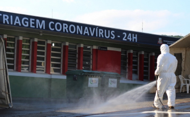 Caminhões seguem com trabalhos de desinfecção em Criciúma