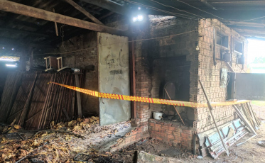 Estufa de fumo pega fogo em Meleiro 