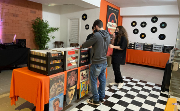 Shopping Della realiza programação especial para celebrar o Dia dos Namorados