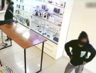 Polícia identifica envolvidos em roubo armado com vítima mulher refém e em receptação de celulares