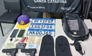 Criciúma: com veículo roubado, trio é preso após trocar tiros com a PM