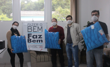 JBS doa 1,5 tonelada de frango e 22 mil máscaras na região