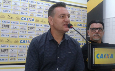 “O grande objetivo do clube é voltar para a Série A”, diz Doriva durante apresentação