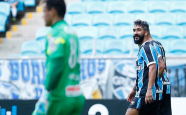 Douglas pode jogar em time do Paraná